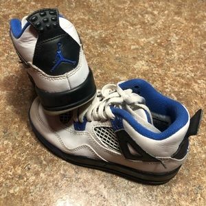 Jordan’s - Kids size 11 - blue & white